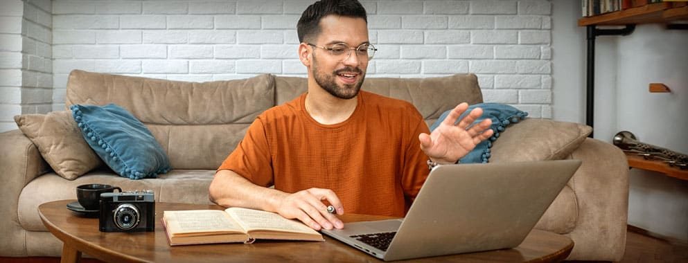 image promoting the Certificate in Interpretation Studies at Inventions Academy
